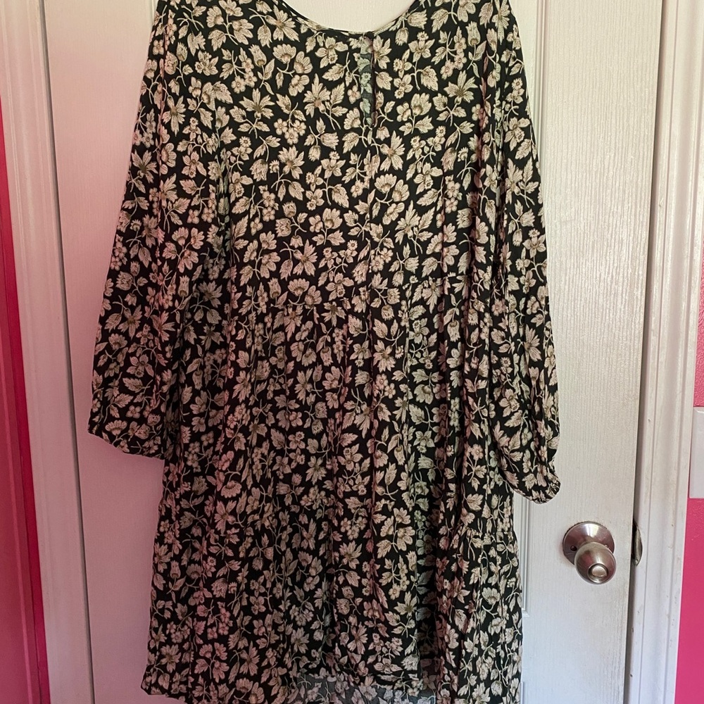 OLD NAVY GREEN FLORAL SWING DRESS